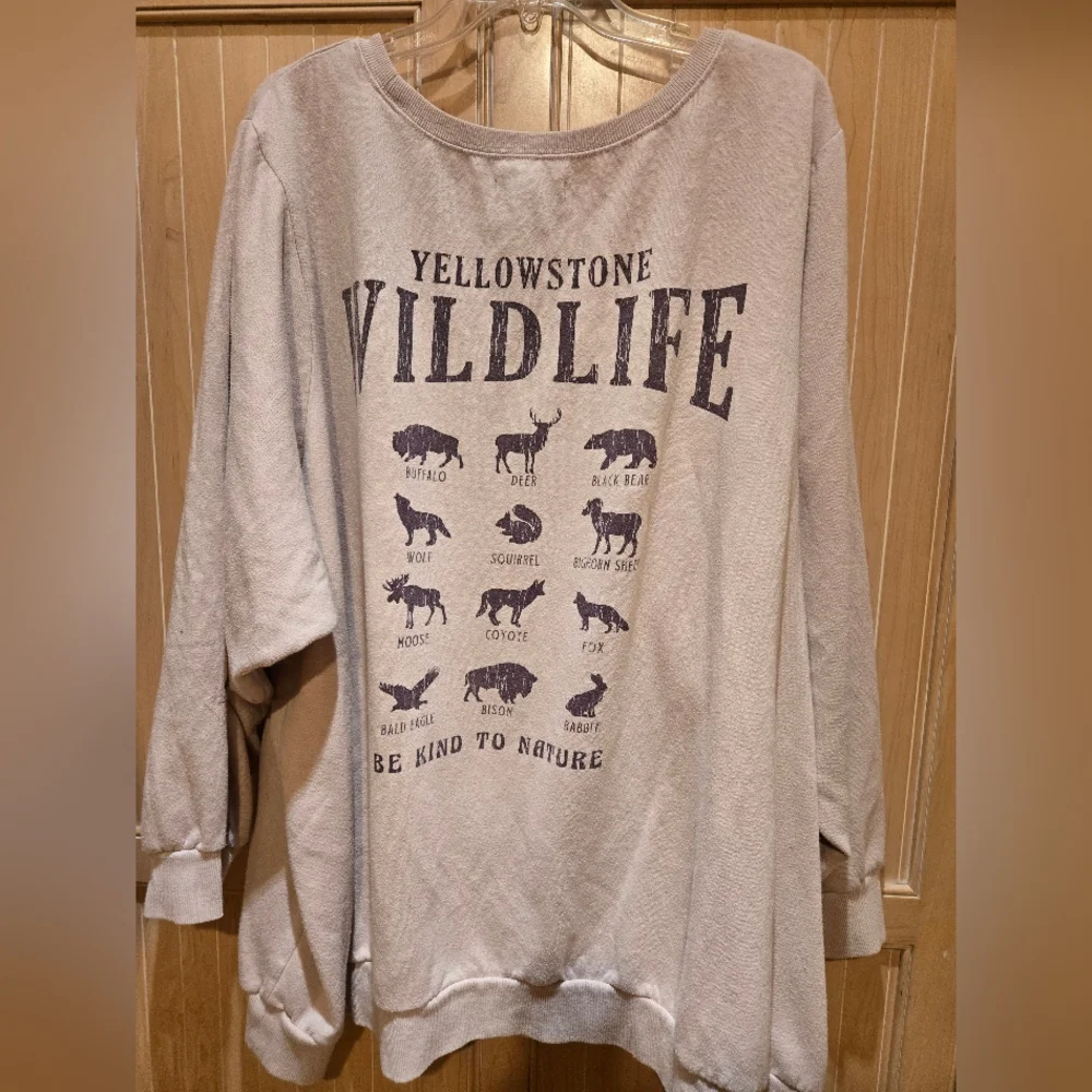 TorridxVinyl Icons  Yellowstone Sweatshirt 6X EUC - Picture 2 of 10